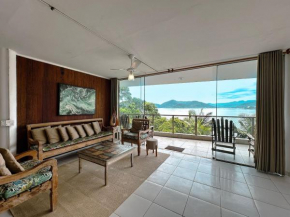 Casa Grande em Ubatuba a Beira Mar Praia Enseada
